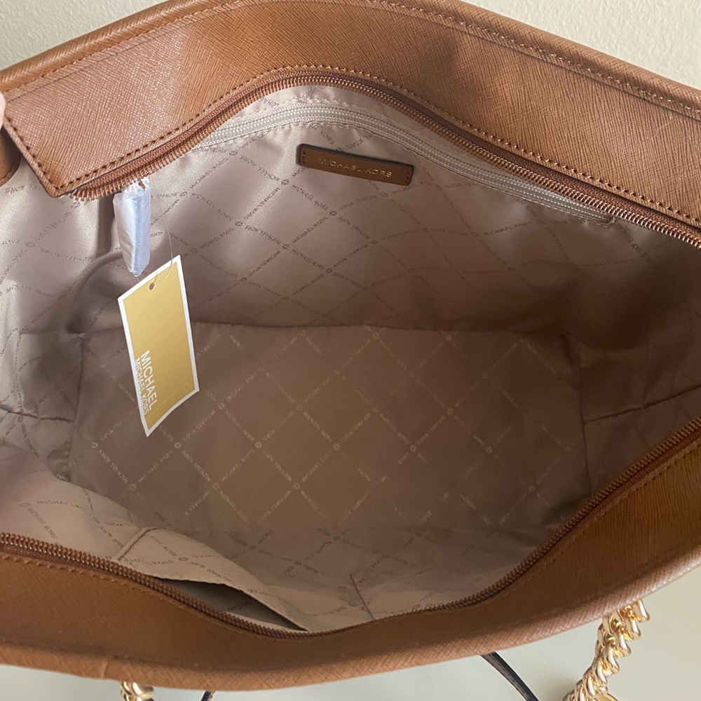 Michael Kors - Picture 3 of 8